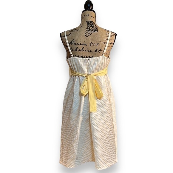 Motherhood Maternity MIDI Dress Size Medium Yellow White Sundress Knee Length - Picture 5 of 8